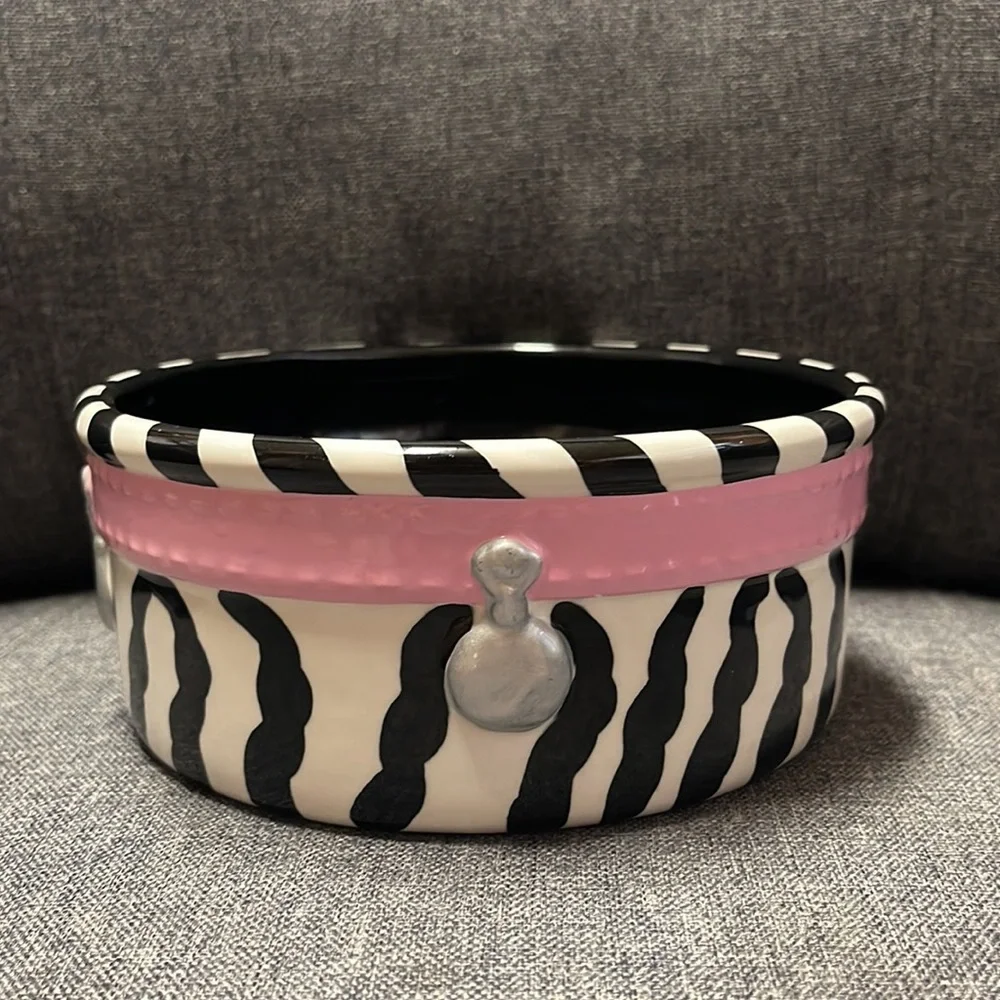 Lillian Vernon Animal Print Belt Buckle Pet Bowls